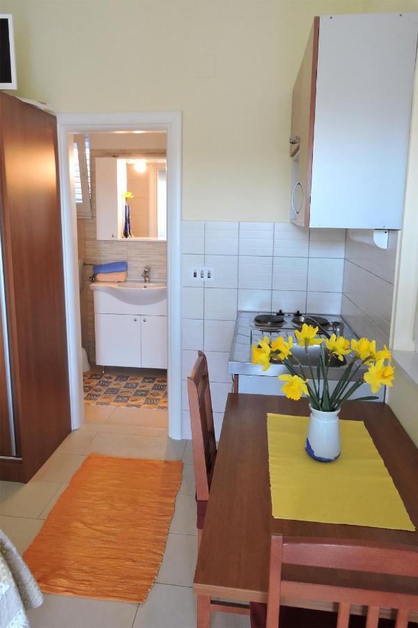 Apartments By The Sea Veli Rat, Dugi Otok - 436 Εξωτερικό φωτογραφία